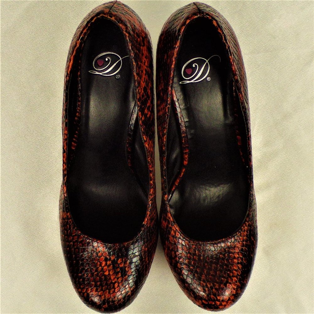 DELICIOUS size 8.5 orange/black faux-snakeskin ultra-high-heel platform pumps - Picture 9 of 14